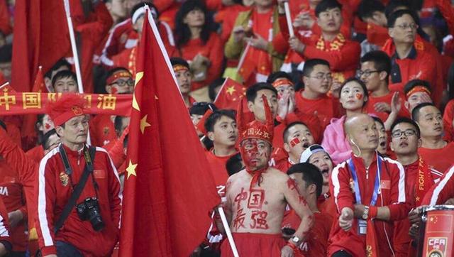 美女露胸露屁股网站